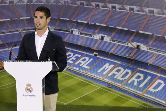 高效发挥！麦基半场11中7贡献17分5篮板（手感爆棚！麦基半场11投7中砍下17分5篮板）