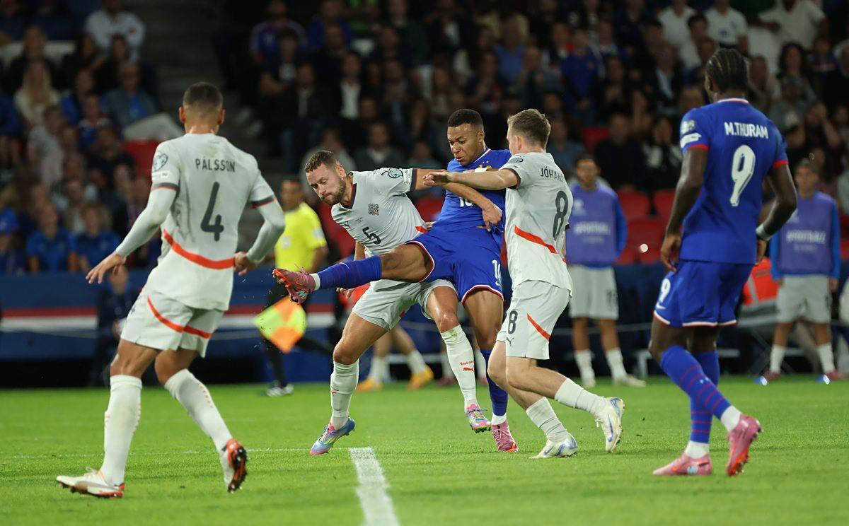 巴黎人报：舍瓦利耶有望迎来国家队首秀，多名轮换球员将出场（巴黎人报：舍瓦利耶有望上演国家队处子秀，多名轮换球员将获得出场机会）