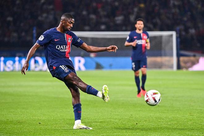 历年中超金靴：武磊34球傲视群雄，法比奥28球独享本赛季金靴（中超金靴回顾：武磊34球一骑绝尘，法比奥28球加冕本季射手王）