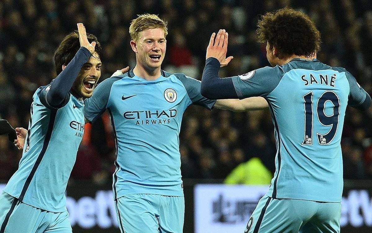 3-1！意超男排开打 尼科洛夫狂砍30分 奇维塔诺瓦迎来赛季开门红（意超男排揭幕战：奇维塔诺瓦3-1取胜，尼科洛夫砍下30分）