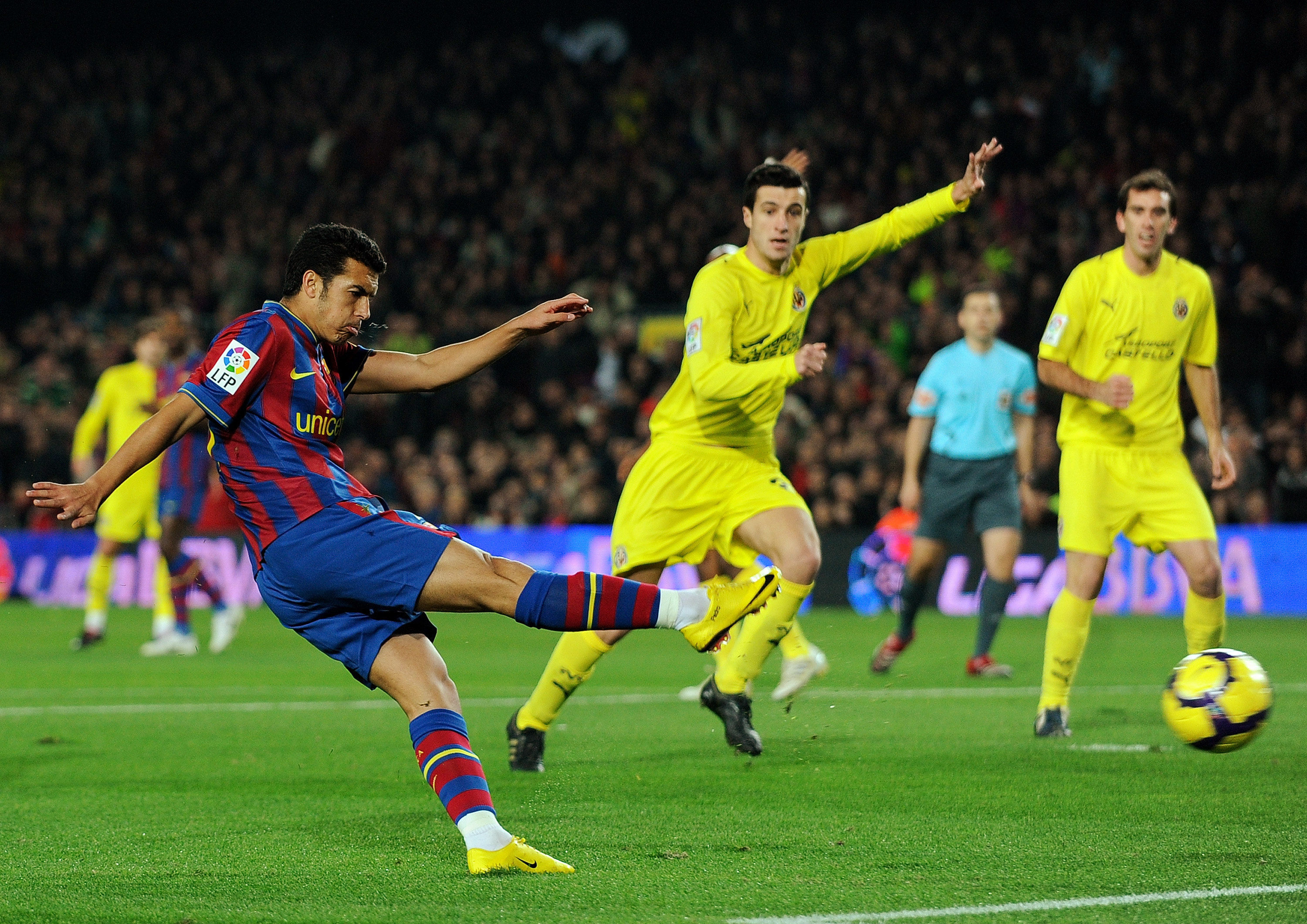 美职联列梅西和穆勒交手记录：梅西3胜7负，非友谊赛仅1胜（美职联公布梅西与穆勒对战数据：梅西3胜7负，正式比赛仅胜1场）