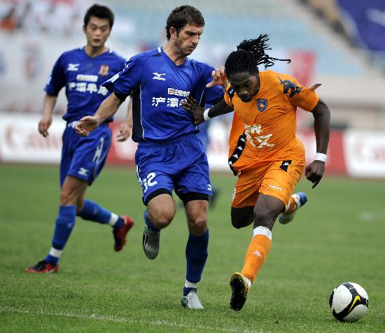 戈麦斯：儿子喜欢皮尔洛，我说光脚法好没用也要学习加图索（戈麦斯：儿子迷皮尔洛，我提醒他仅有脚法不行，也要向加图索取经）