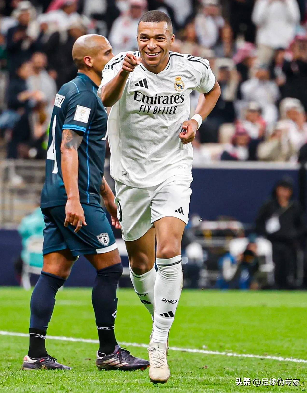 官方：中国香港代表队归化26岁原以色列籍中场巴拉克（中国香港队官宣归化26岁前以色列籍中场巴拉克）