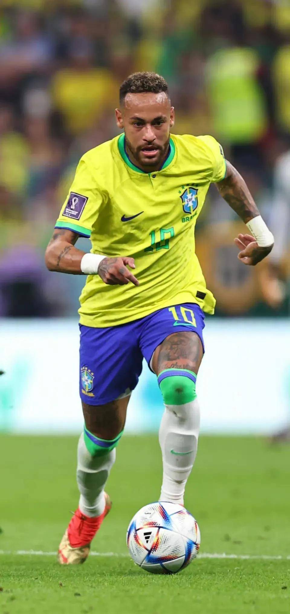 7次扑救+扑点，迈尼昂当选与罗马一役米兰队内最佳球员（迈尼昂7次扑救含扑点，获评米兰战罗马队内最佳）