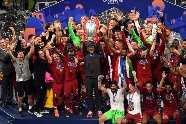 英媒：曼联准备以3000万英镑的价格出售霍伊伦（英媒称曼联愿以3000万英镑出售霍伊伦）